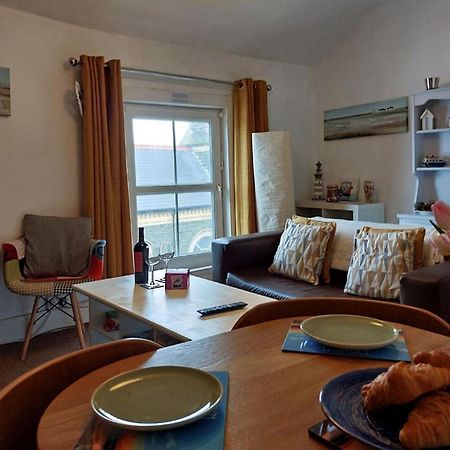 Salt Marsh Apartment Tywyn Buitenkant foto