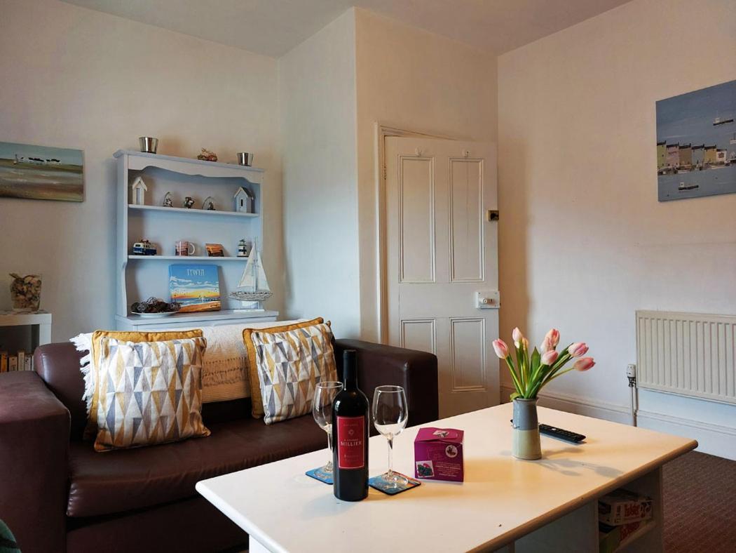 Salt Marsh Apartment Tywyn Buitenkant foto