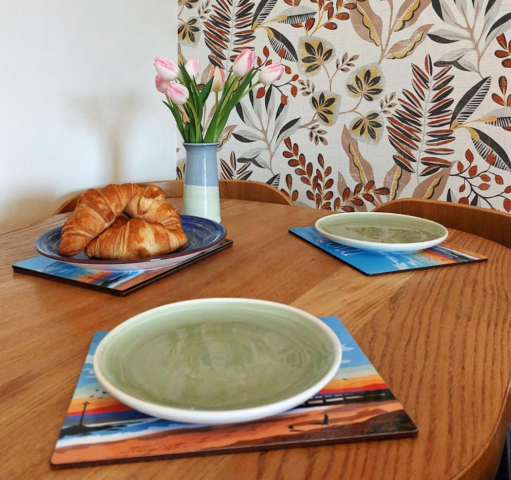 Salt Marsh Apartment Tywyn Buitenkant foto