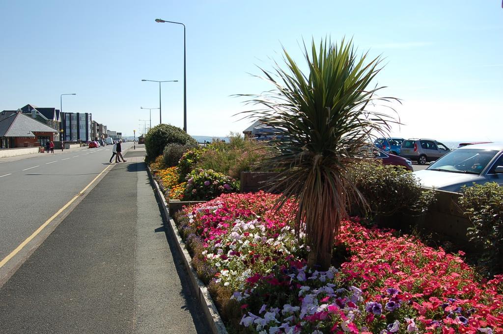 Salt Marsh Apartment Tywyn Buitenkant foto